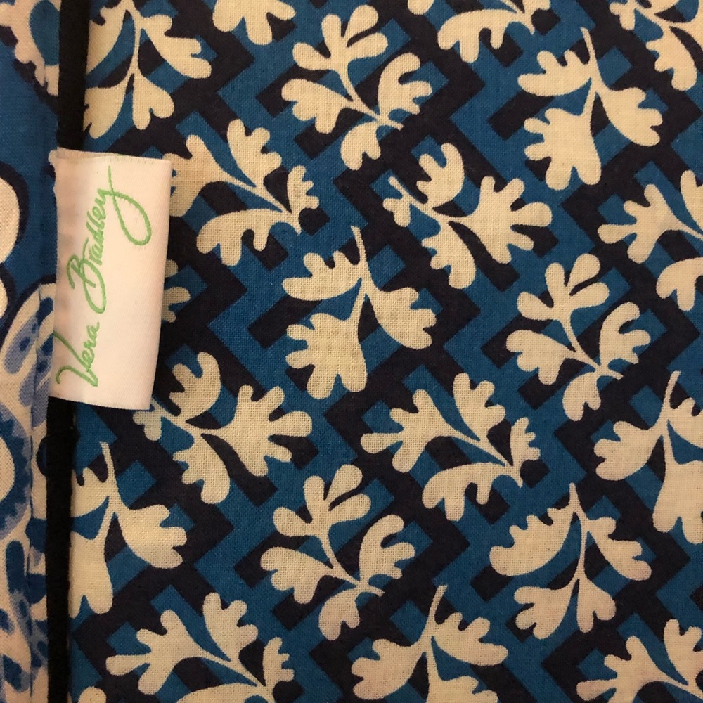 Vera Bradley laptop case - Picture 3 of 3
